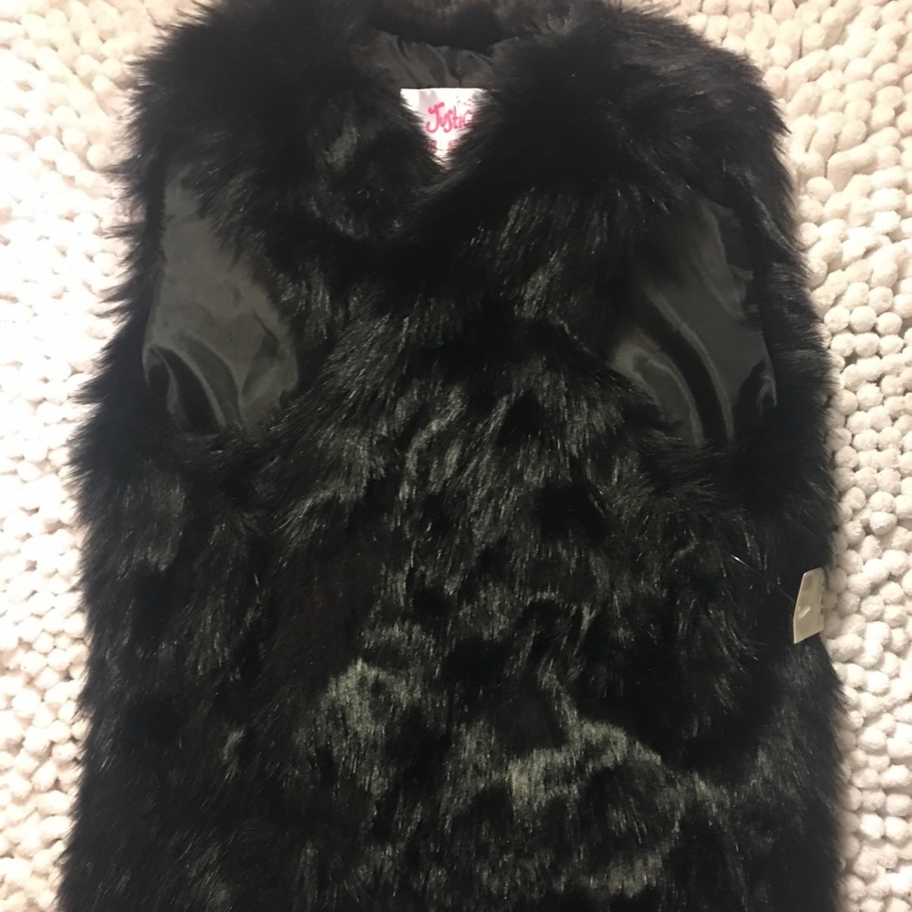 Fur vest